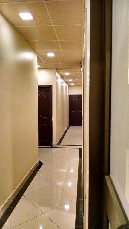Embassy Lodge การาจี ภายนอก รูปภาพ