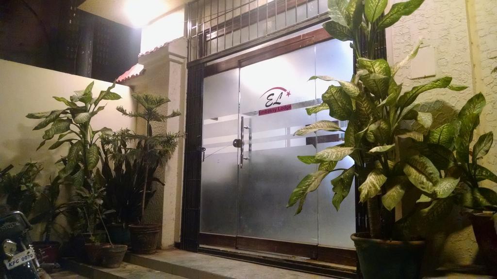 Embassy Lodge การาจี ภายนอก รูปภาพ