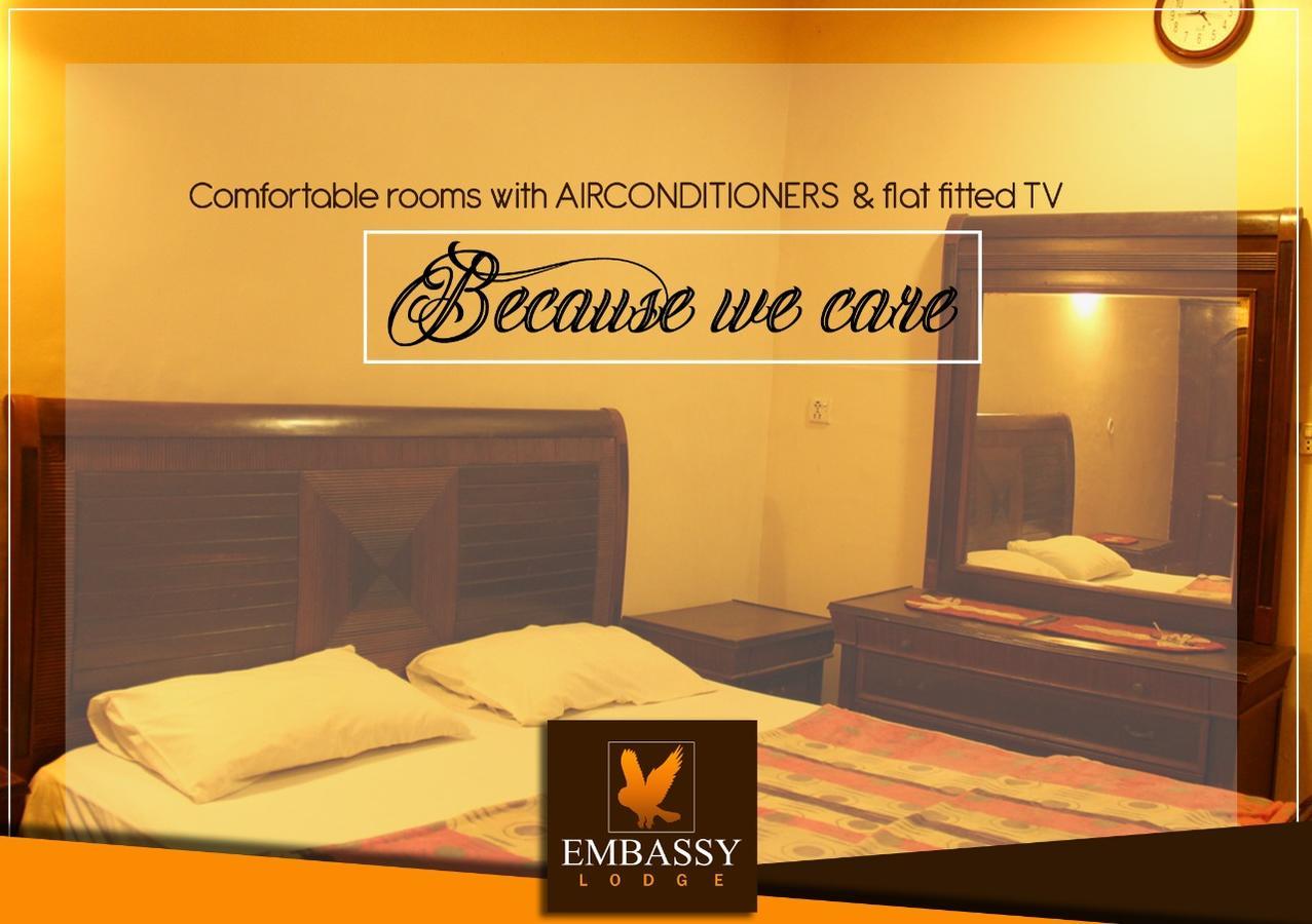 Embassy Lodge การาจี ภายนอก รูปภาพ