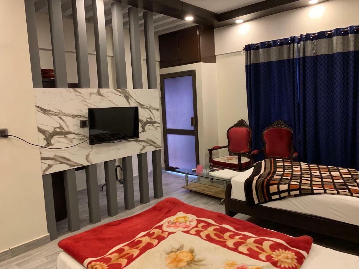 Embassy Lodge การาจี ภายนอก รูปภาพ